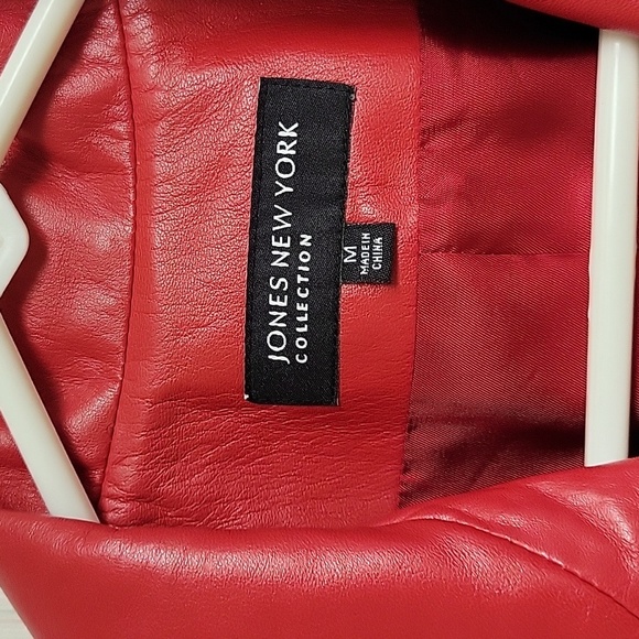 Jones New York sz medium red leather blazer. New fully lined butter soft - Picture 3 of 7